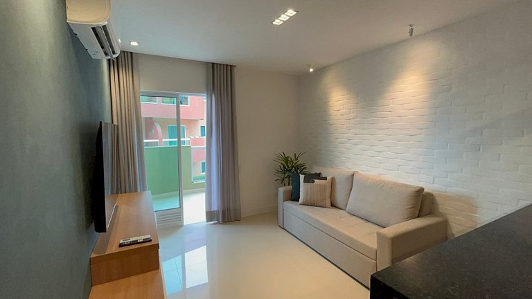 The Luxury Green Flat