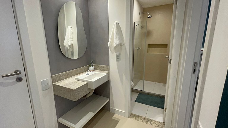 The Luxury Green Flat