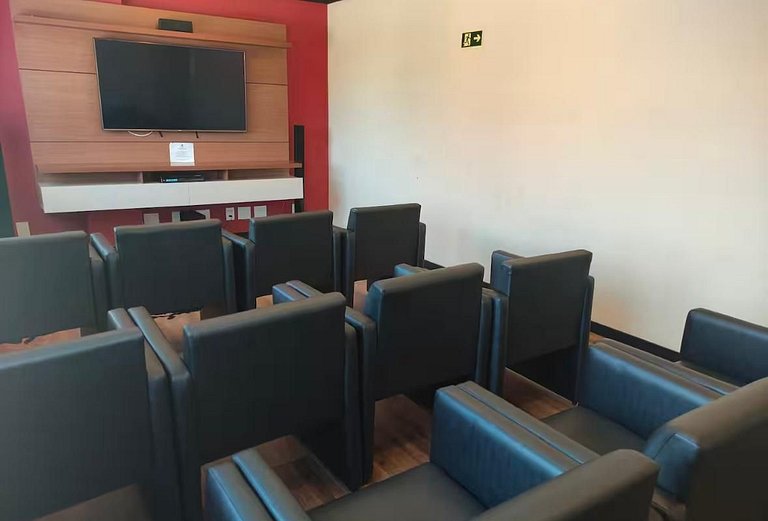 The Luxury Green Flat