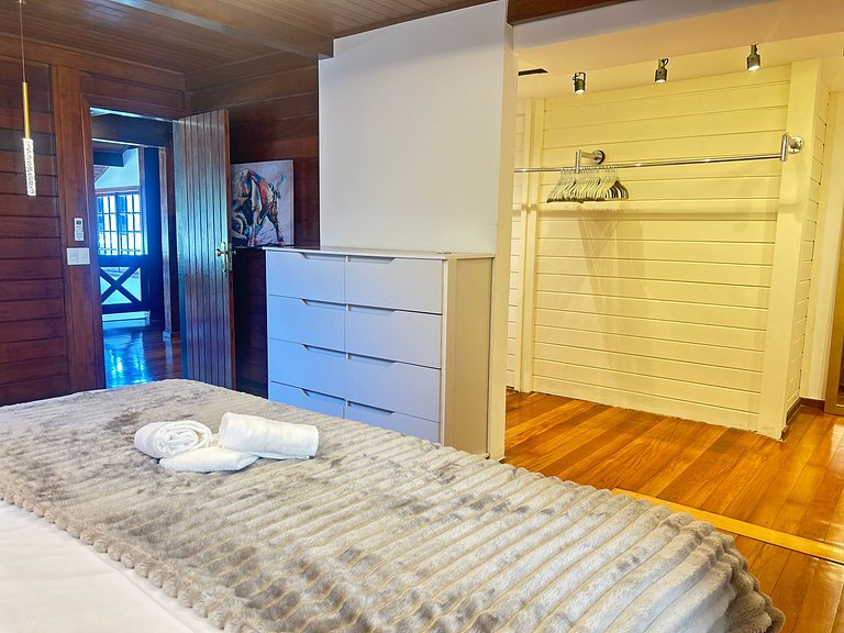 Suíte King — Casa Fróes