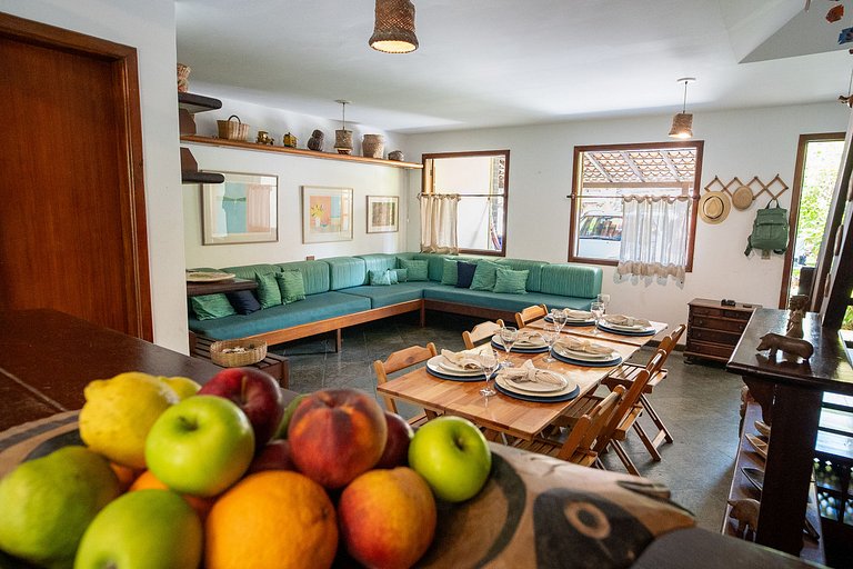 Charme e Conforto a Metros do Mar em Arraial.