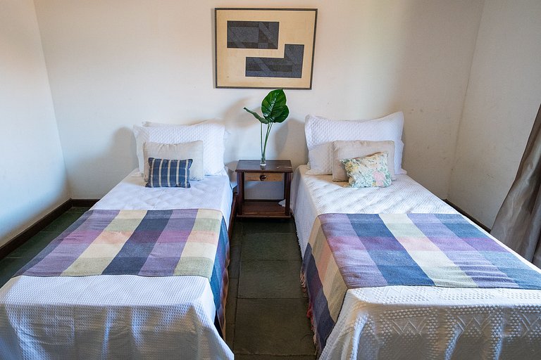 Charme e Conforto a Metros do Mar em Arraial.