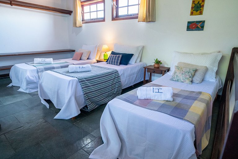 Charme e Conforto a Metros do Mar em Arraial.