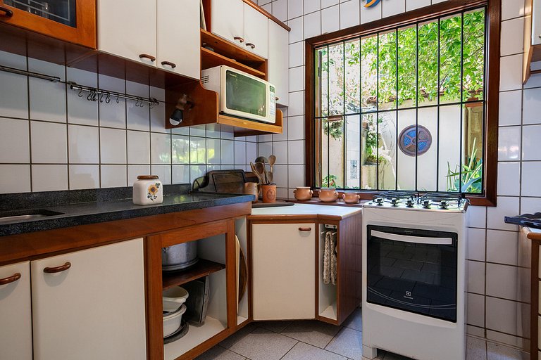 Charme e Conforto a Metros do Mar em Arraial.