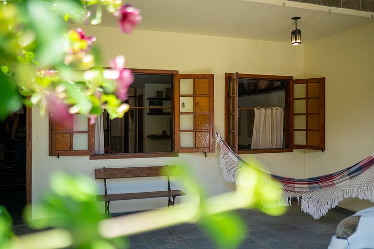 Charme e Conforto a Metros do Mar em Arraial.