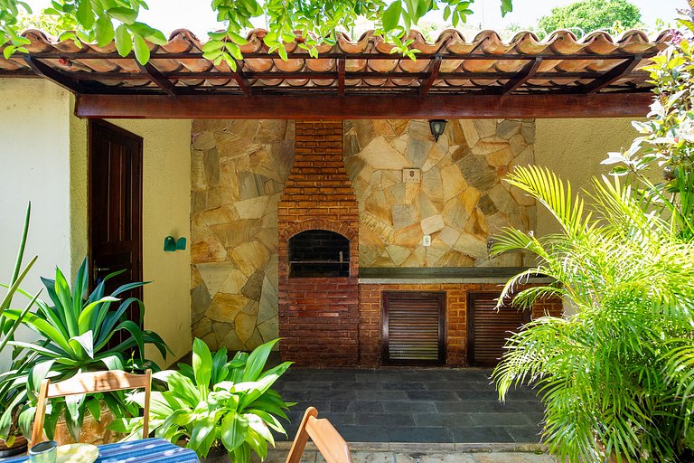 Charme e Conforto a Metros do Mar em Arraial.