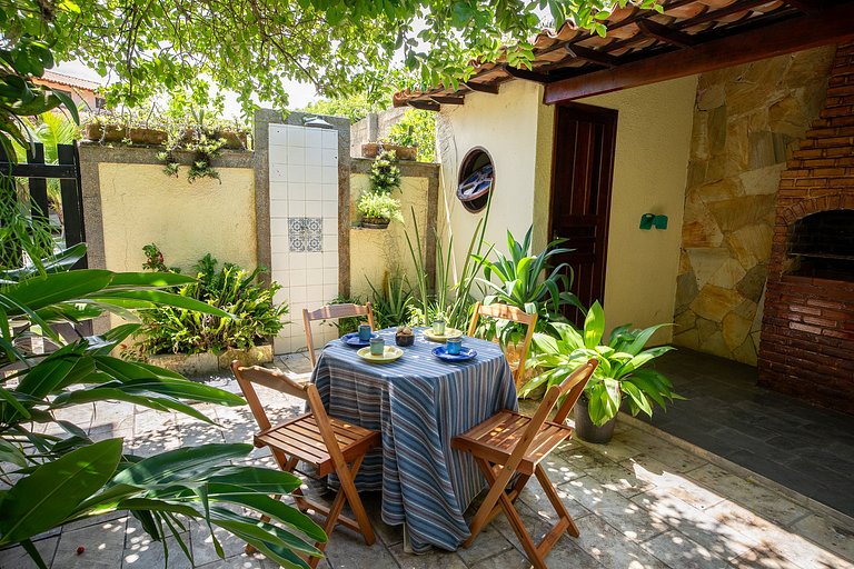 Charme e Conforto a Metros do Mar em Arraial.