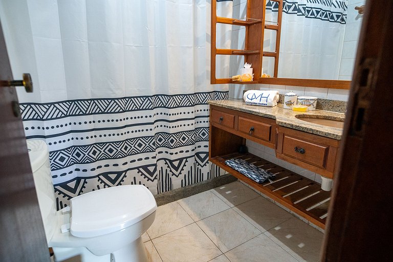 Charme e Conforto a Metros do Mar em Arraial.