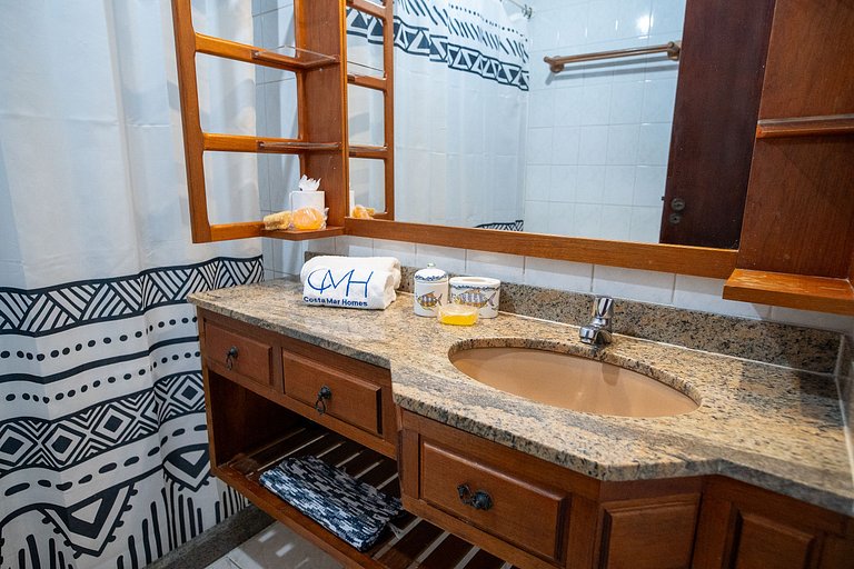 Charme e Conforto a Metros do Mar em Arraial.