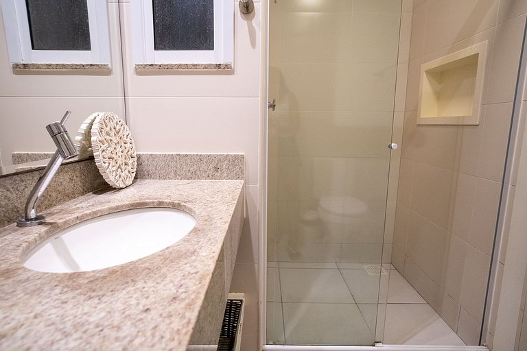Flat Com Elegância e Estilo Em Arraial do Cabo
