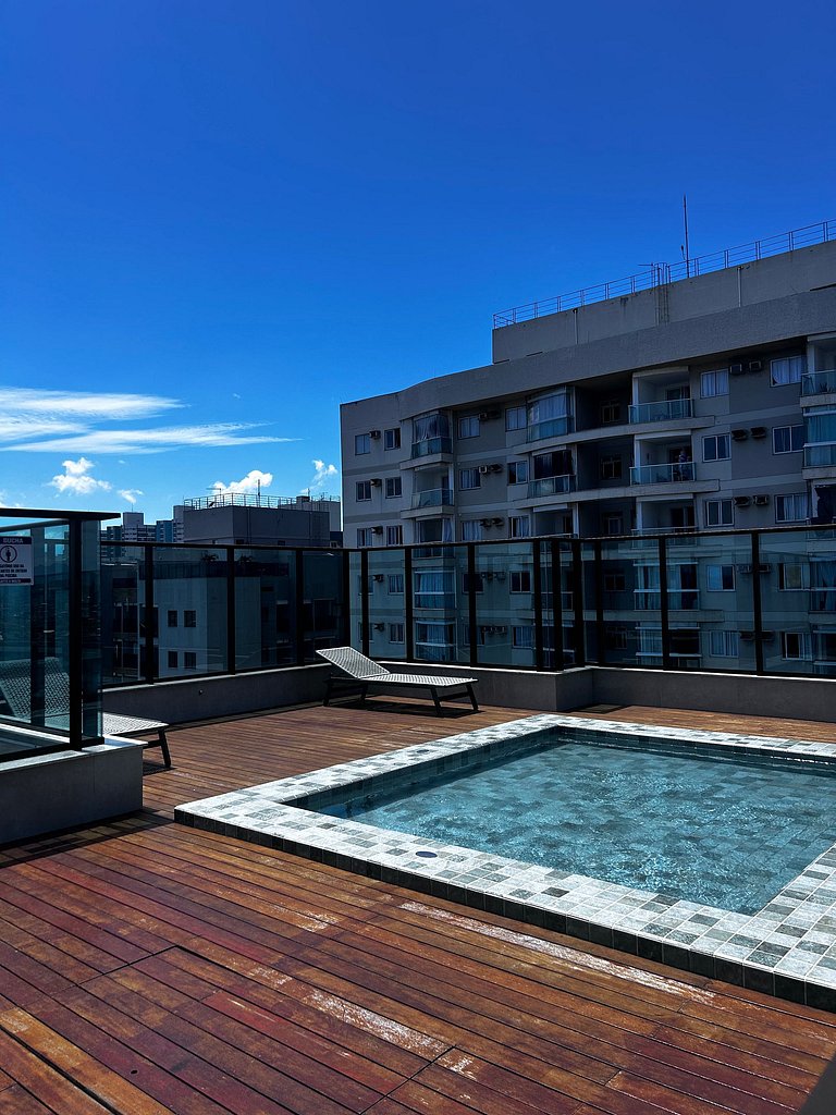 Apartamento moderno com piscina próximo à praia de Itaparica