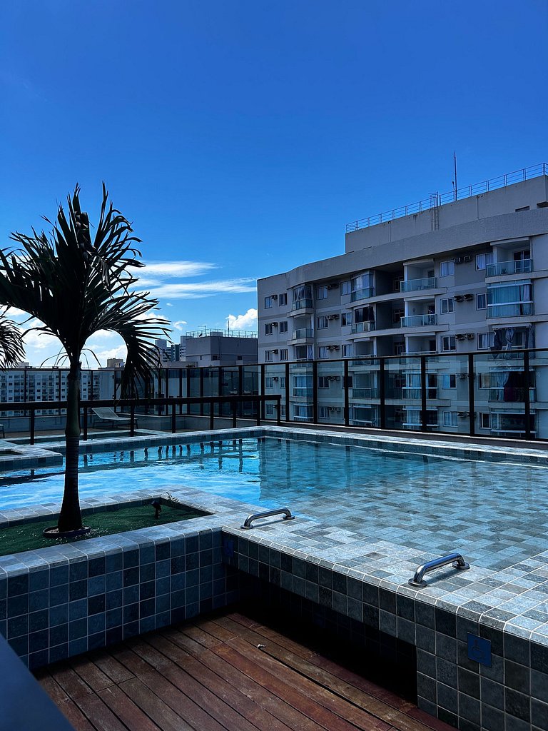 Apartamento moderno com piscina próximo à praia de Itaparica