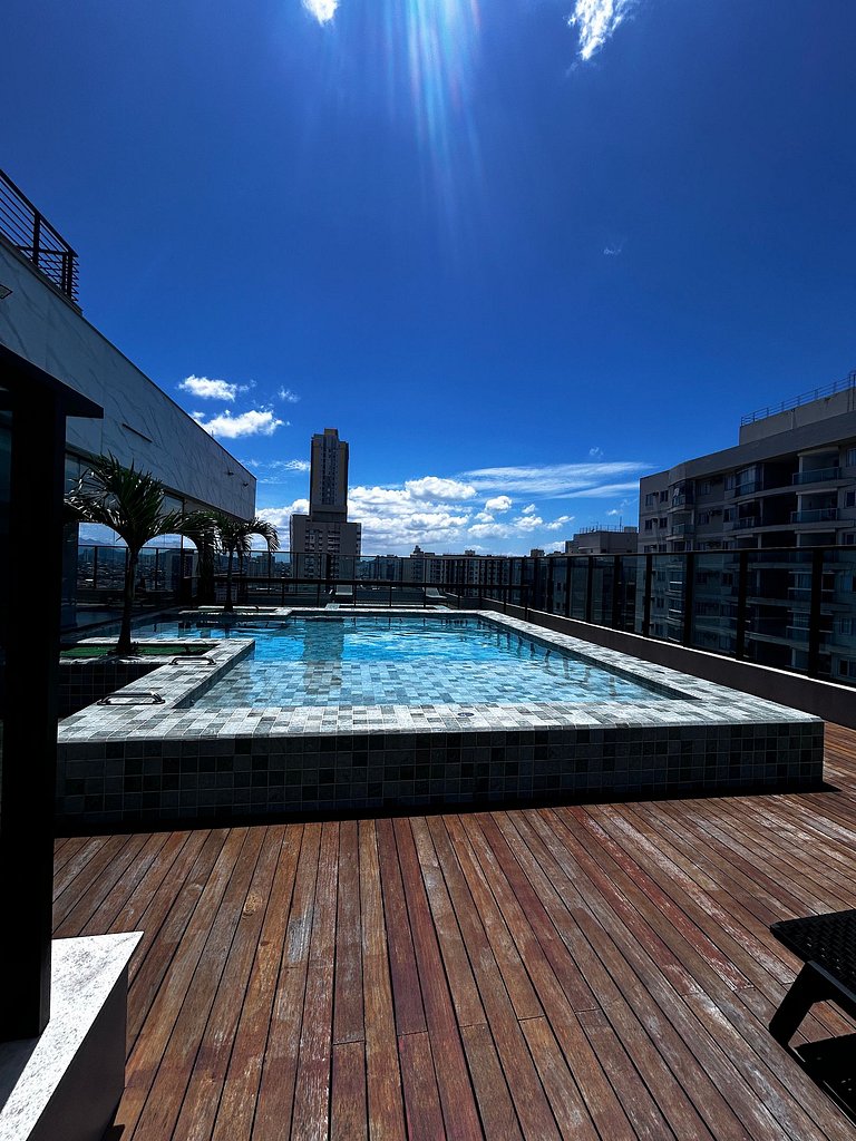 Apartamento moderno com piscina próximo à praia de Itaparica
