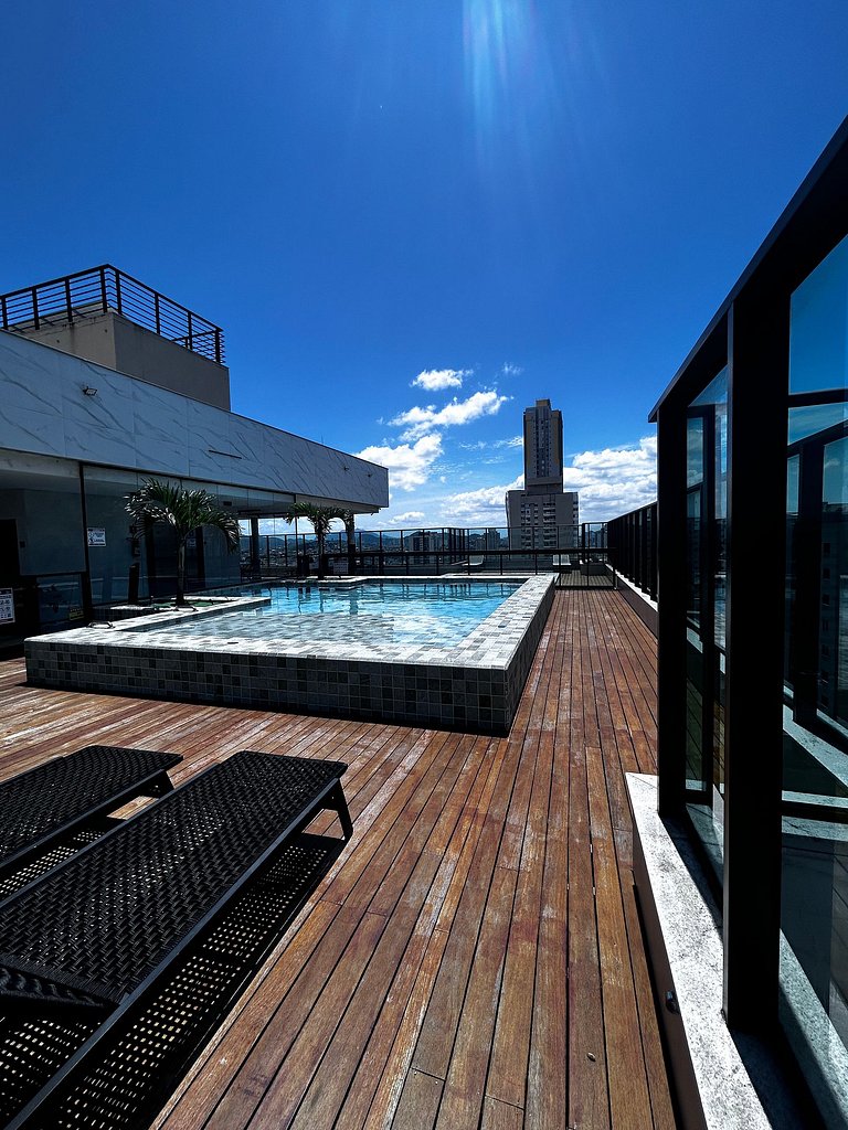 Apartamento moderno com piscina próximo à praia de Itaparica